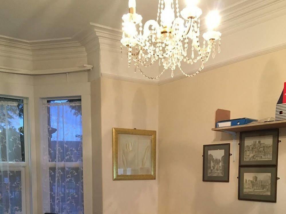 Burton Villa Guest House York Bagian luar foto